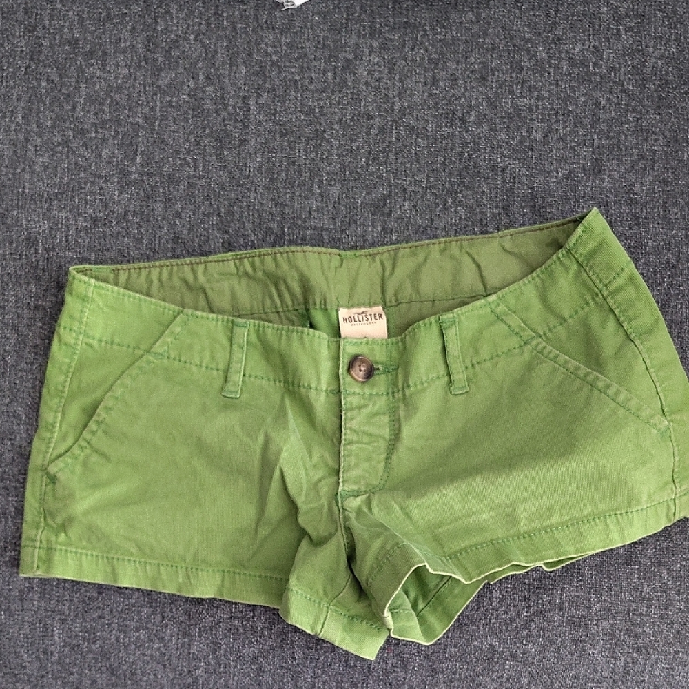Hollister Women's Green Shorts